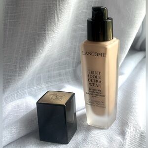 🌹Lancôme: Teint Idole Ultra Wear•Octinoxate Sunscreen Broad Spectrum SPF 15🌹